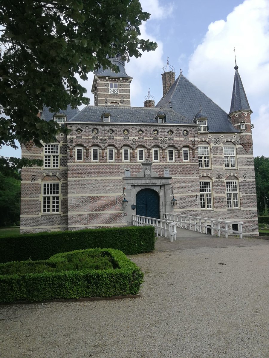 studiodestreek's tweet photo. Is dit straks de vergaderlocatie van de gezamenlijke gemeenteraad #Druten-#Wijchen? @CDAwijchen vindt dat er niet zo'n haast bij moet zijn. Fractievoorzitter Bjorn Derksen vertelt er zondag bij ons meer over. https://t.co/hECkxPHaSE