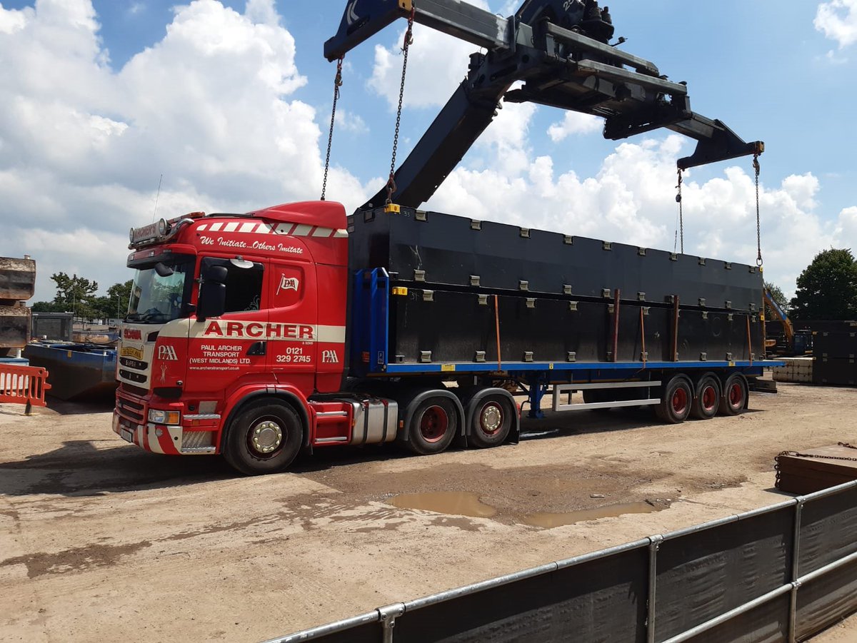 LandandWaterCo's tweet photo. A 2nd batch of our new Ravestein #pontoon sections arrived on site yesterday. This equipment will now be #reconfigured to create a #barge which will hold a 120 tonne #crane. We’re off to a great start already! 💪 https://t.co/FYyvVqhJ1z