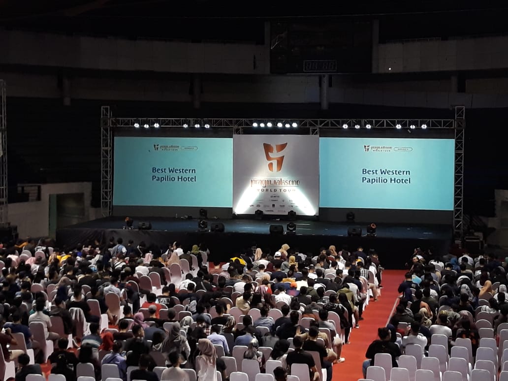 dimasarya44's tweet photo. Lampiran
1. Foto Juru Bicara
2. Foto2 Pragiwaksono Surabaya
3. File digital download beli di @comika_id
#balasdi18spesial2020 https://t.co/QVGCwJZjeL