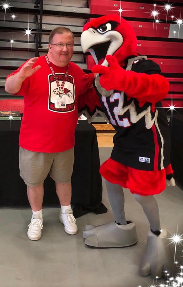 JeffOShields2's tweet photo. Happy #NationalMascotDay !!! #Rowdy #RowdyRedhawk #RowdyTheRedhawk #Mascot #WestwoodRedhawks https://t.co/BSPGxuvJqh