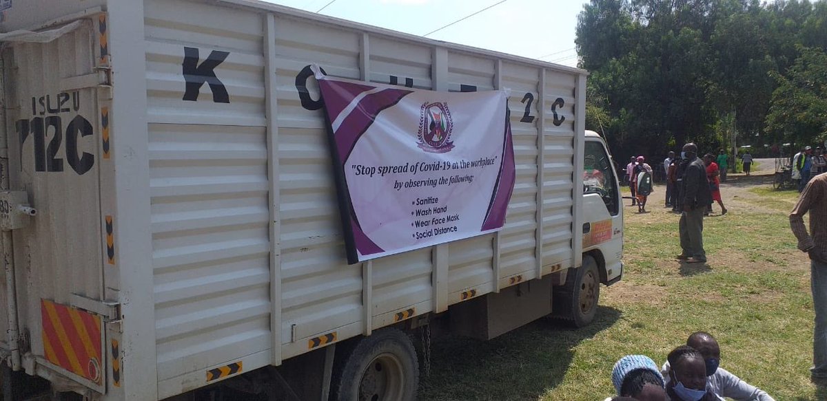 COTU_K's tweet photo. Today, COTU(K) started a two days initiative aimed at distributing food, masks and sanitizers in Naivasha. This initiative targets both workers and employers in flower farm and the hotel industry. COTU(K) continues to sensitize workers on COVID-19 to help GoK mitigate the spread. https://t.co/R7TF2ScxIB