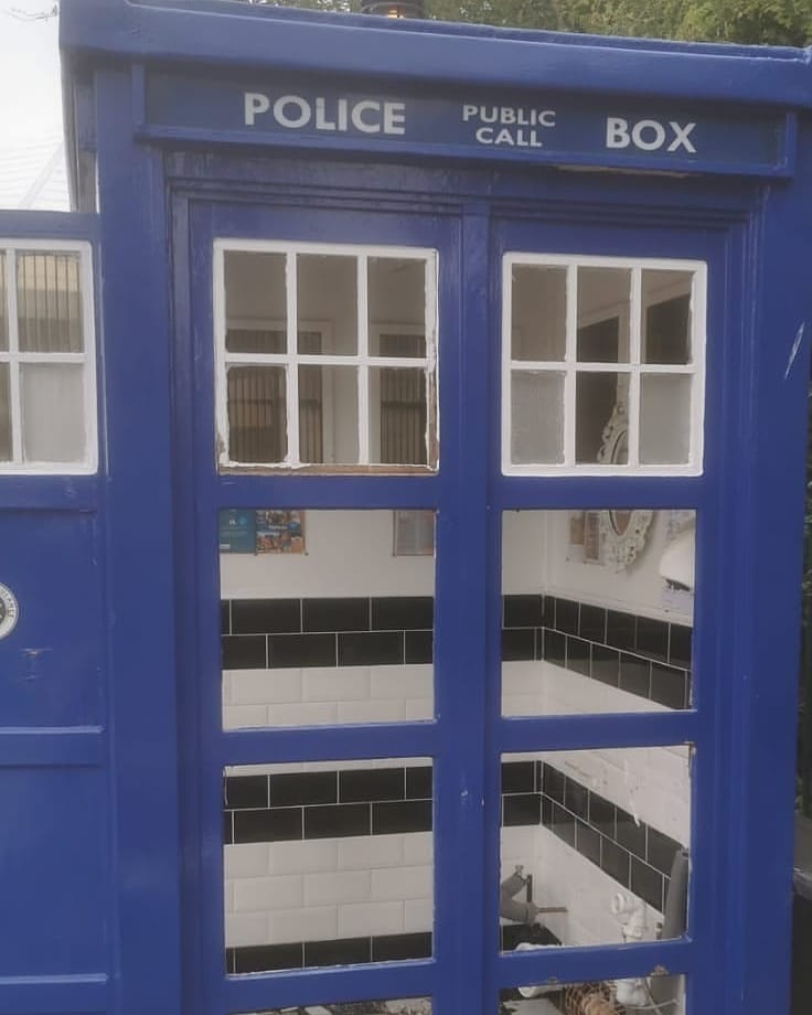 BurgessProjects's tweet image. Today&apos;s project - repairs on the Tardis at Warmley Waiting Rooms.

Look out for the finished photos!

#burgessprojects #tardis #warmleywaitingrooms #warmley #repairs #carpentry