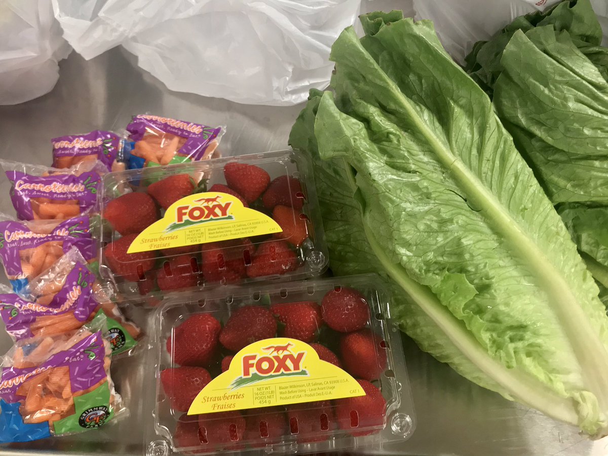 Update! It’s the last week of @ACPSk12 School and the last day for kids to pick up #FreshFruitVegetable Produce bags @CKELEM & @williamramsayes! Today’s bounty looks delicious 😋 #Strawberries #Lettuce #Carrots. Bags available 9am-12pm today. See you there!