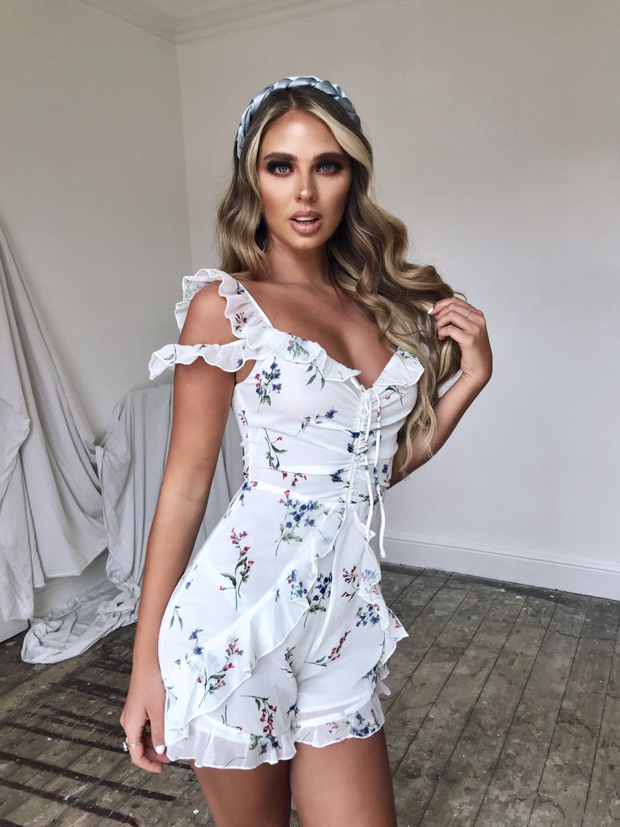 WearWhatSheWore tweet media