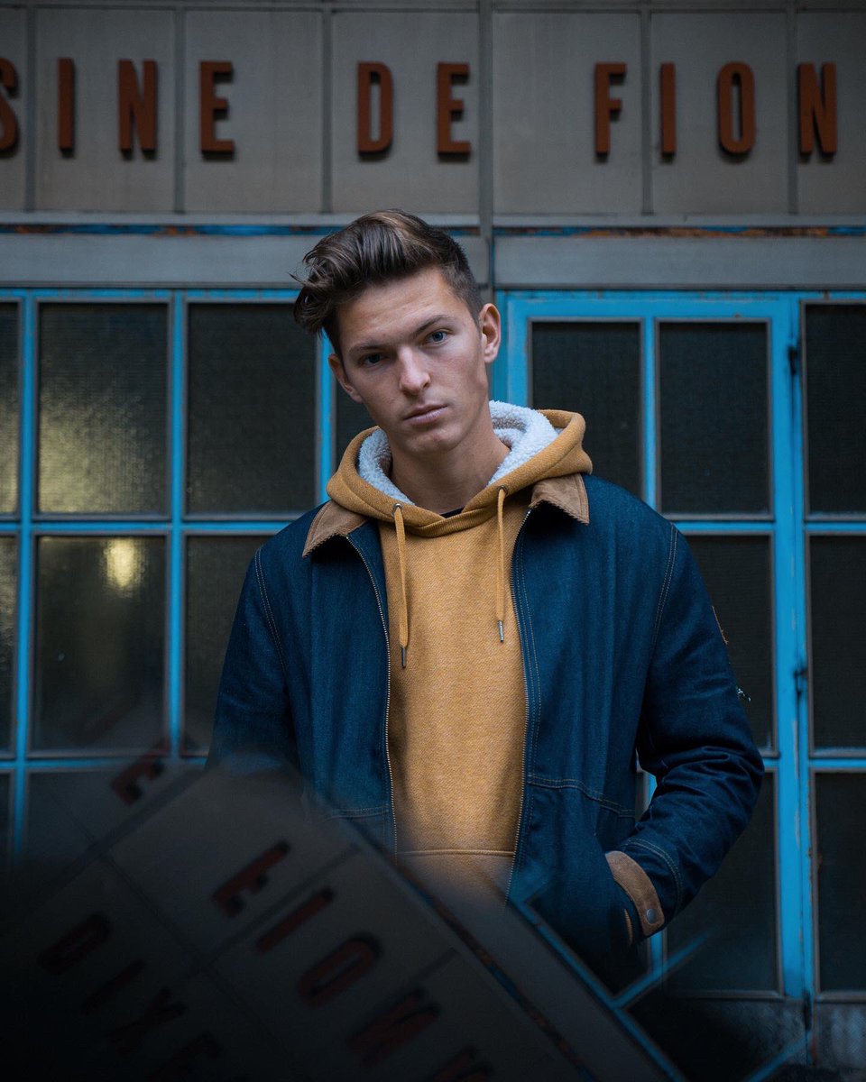 ConnorMacsMusic's tweet photo. New music this Friday - PRE SAVE  ‘Spacemen’ here now 👉🏼 https://t.co/NWY0ezkLXf

#NewMusic #NewMusicAlert #NewMusicFriday https://t.co/SJ4tJqn9WU