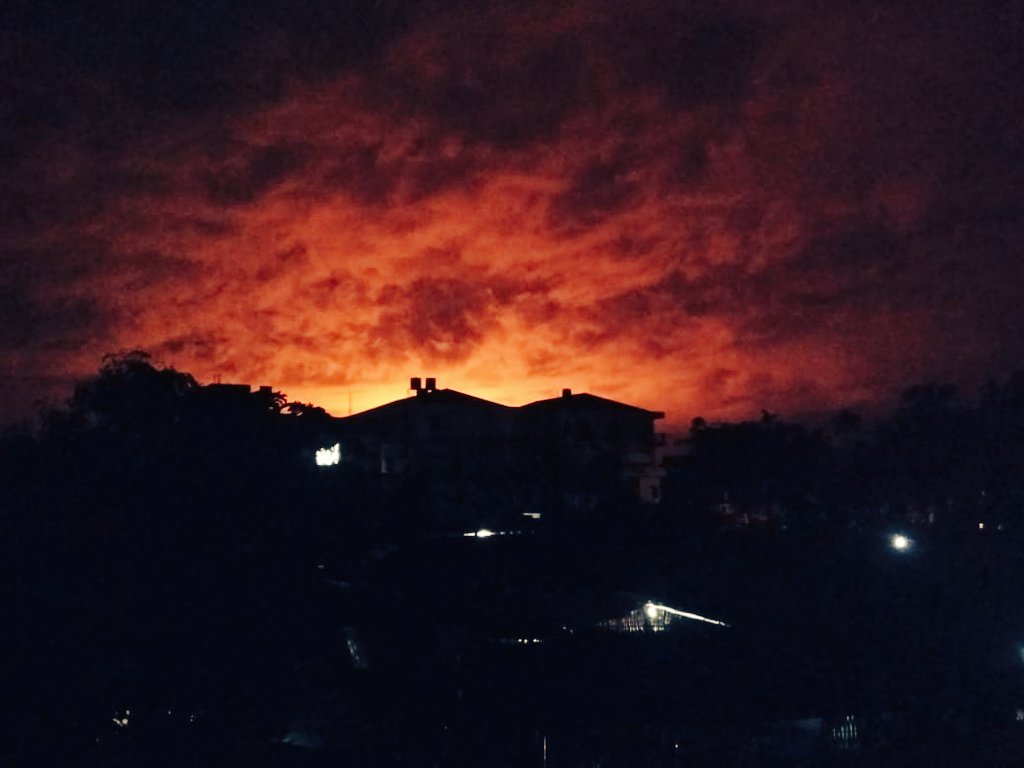 Pathakjikibeti1's tweet photo. Remember Baghjan? The oil well at #baghjan is still burning. This incident matters just for 2-3 days it seems! And then everyome forgets. 😭 it's the 9th day of the explosion. #BaghjanGasLeak #BaghjanFire #SaveBaghjanSaveAssam #savemaguribeel #savedibrusaikhowa #assamfire https://t.co/6QHV0D4B4W