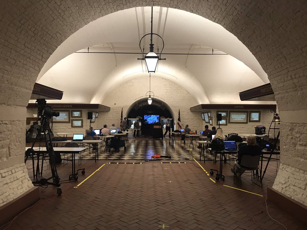 geoffredick's tweet photo. IT’S NOT A CORONAVIRUS BRIEFING: @GovMikeDeWine and @Yost4Ohio will announce “meaningful law enforcement reform” for police in Ohio at 2:00PM.
I’m here in the Ohio Statehouse crypt again for the news conference. Follow along for live tweets & hashtag questions #AskABC6 https://t.co/iD3ULba8Ip