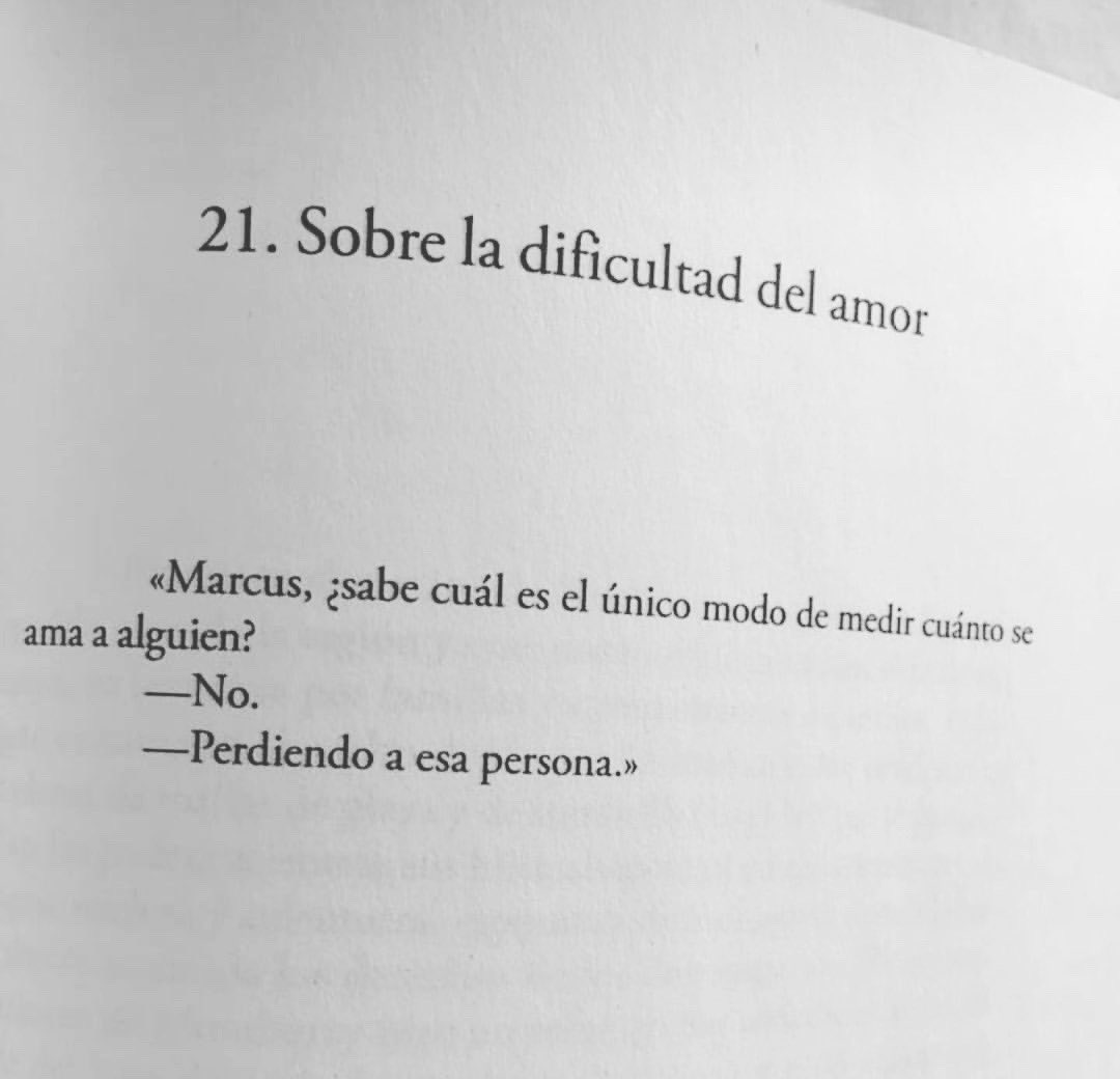 Cementedelibros's tweet photo. Brutal🔥
21. Sobre la dificultad del amor.
Libro: La verdad sobre el caso Harry Quebert
Autor: Joël Dicker
#cementeriodelibros https://t.co/IO159OResK
