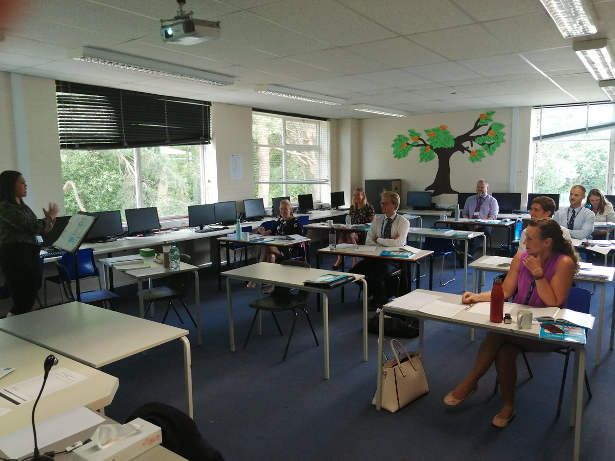 Fantastic DI training for English and PE staff today by our very own @suzycudapas + @surrey_kevin @DISouthHub <a href="/AvonbourneUL/">Avonbourne Boys' and Girls' Academies and USF</a> <a href="/AVBEnglish/">Avonbourne English</a> <a href="/avonbourneTandL/">Avonbourne Academies T&L</a>