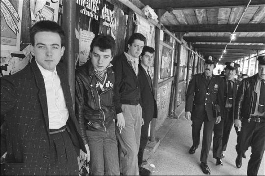 #TheCure Columbus Ave, NYC, 1980 
Photo (c) Allan Tannenbaum
