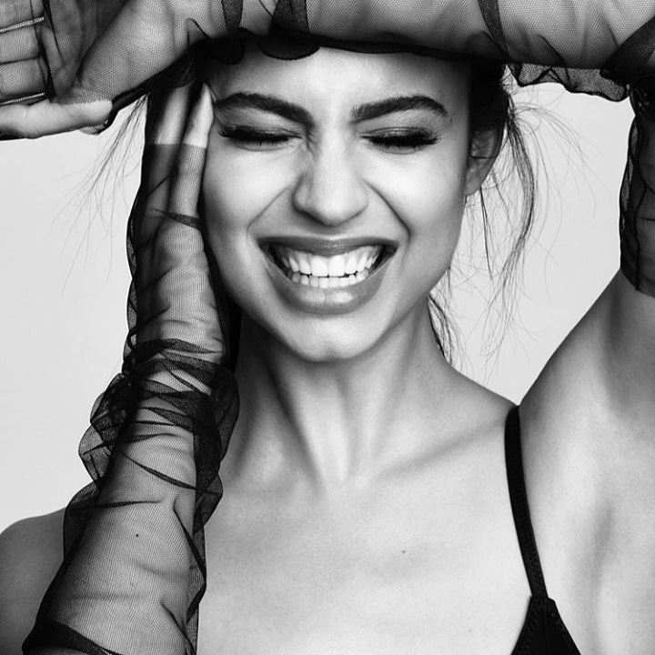 rottensof's tweet photo. O único problema da música "I luv u" da Sofia Carson è que ela acaba https://t.co/XnMyOu4A1a