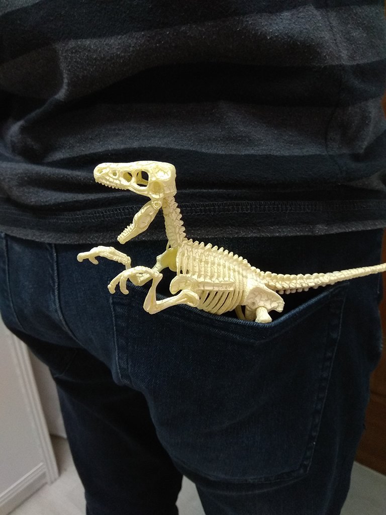 SharpTeethGames's tweet image. Boney is very happy because...we are back to the office!! 🦖😍
#gamedev #IndieGameDev #indiedev #indiegame #Boney