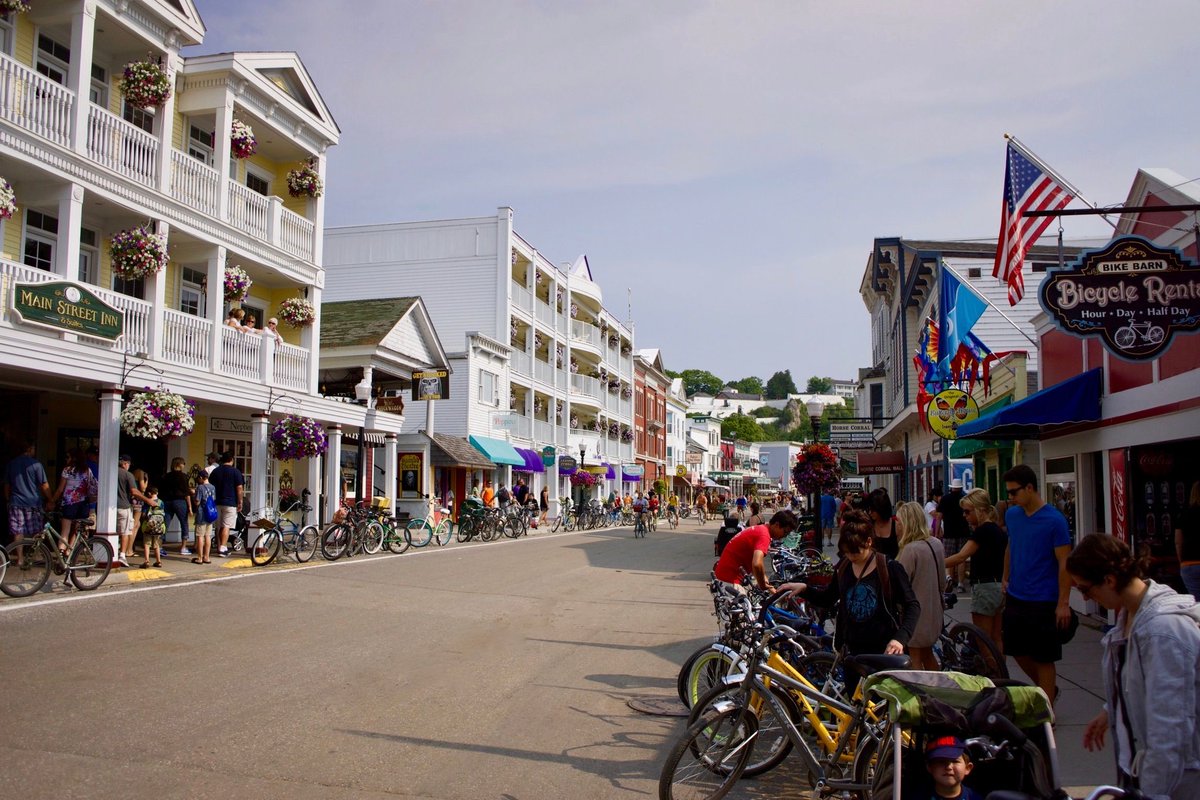 Explore Michigan tweet media