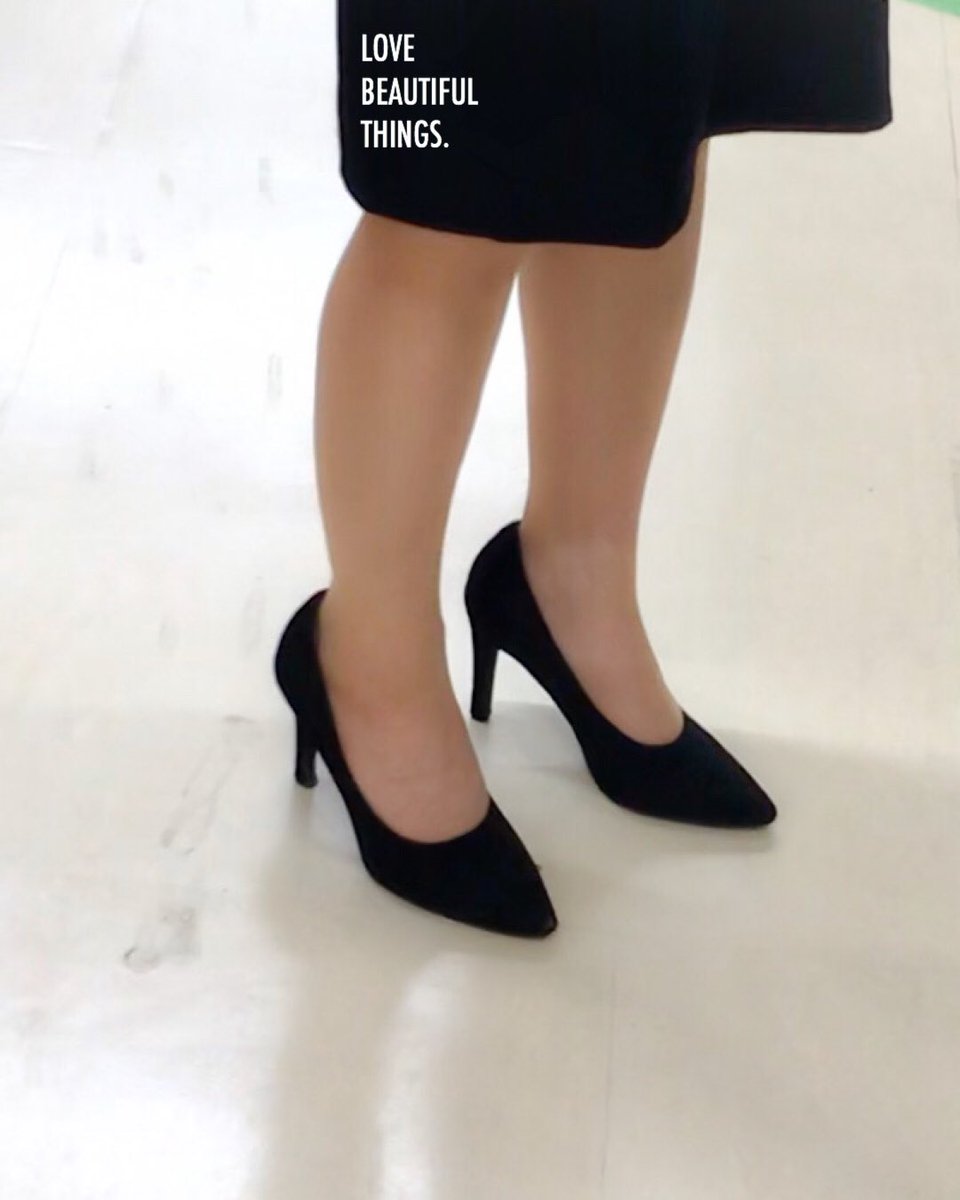 love_b_things's tweet photo. 美しき #黒パンプス が似合う 美しき #natural_legs が好き。

#オリ画
#黒パンプス
#黒ハイヒール
#OLさん
#ナチュラル
#ベージュ 
#ヒール音
#love
#beautiful
#things. https://t.co/AHwhrqrskV