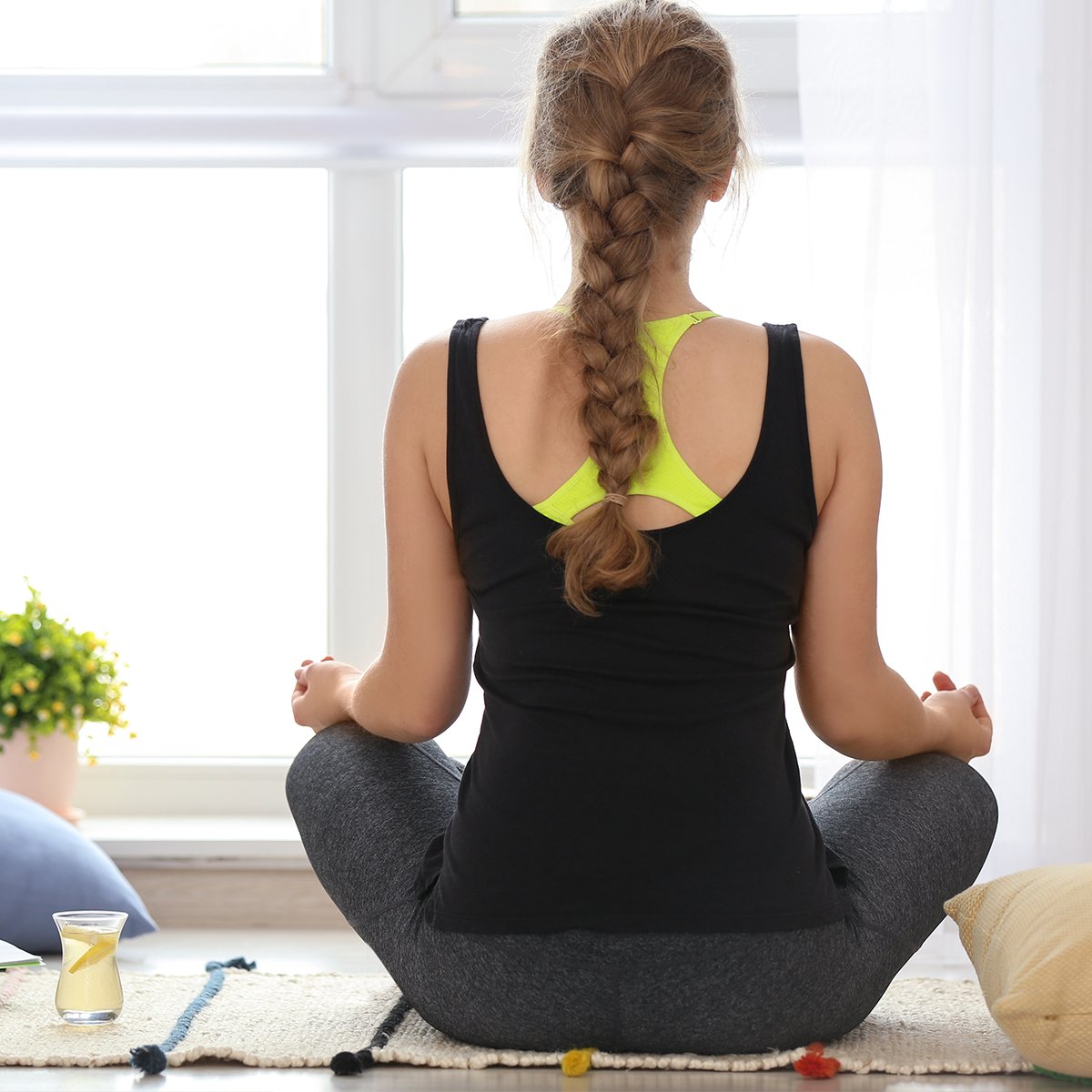 ☀️☀️Dernière ligne droite avant l’été ! ☀️☀️ 

Reprenez le contrôle avec une tasse quotidienne de notre thé vert Sveltaé. Son goût agréable vous redonnera la petite dose de motivation qu’il vous manquait pour entretenir votre #silhouette ! 💪 

Sveltaé : loom.ly/ErMLT9E