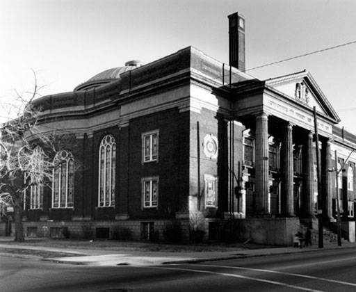 Other continuities to explore: former Jewish institutions' transformation into AfAm ones (mostly synagogues to churches, but also JCCs into masonic lodges, for ex) ...(5/7)