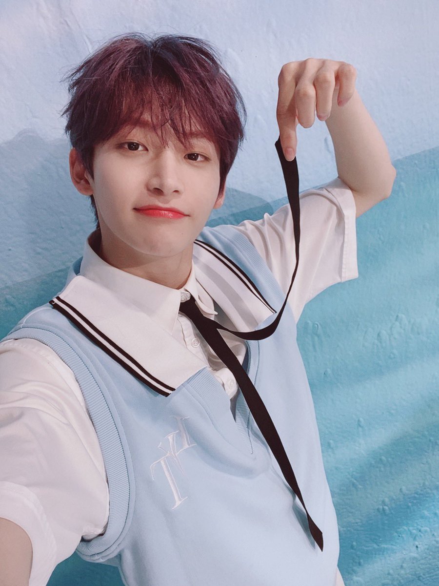 CRAVITY_twt's tweet photo. 러비티!!❤️드디어 오늘 cloud9 뮤비가 공개되었어요!! 기념으로 선물 투척!! 내일 만나요!!🤩🎊☺️🥳
#크래비티 #정모 #러비티 #cloud9 #선물 #내일_만나요 #보고싶었어요 https://t.co/UCvIm1rtCr