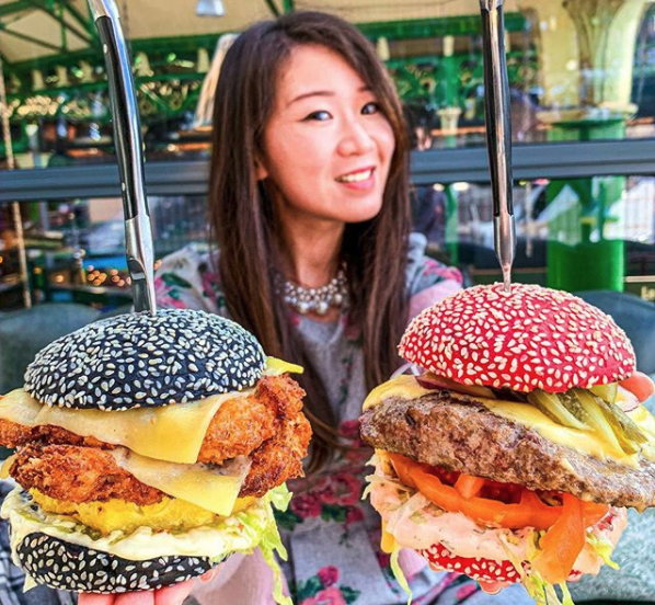 jojoandandy's tweet photo. @boroughmarket will definitely be one of the first markets we'll be visiting after lockdown!
#londonrestaurant #tastelondon #londonfoodblog #londonfoodblog #londonbestfood
#lockdown #lockdownfood #burger #burgertime #bestburgers #burgerporn #boroughmarket #londonmarkets https://t.co/cwhd6hQOyc