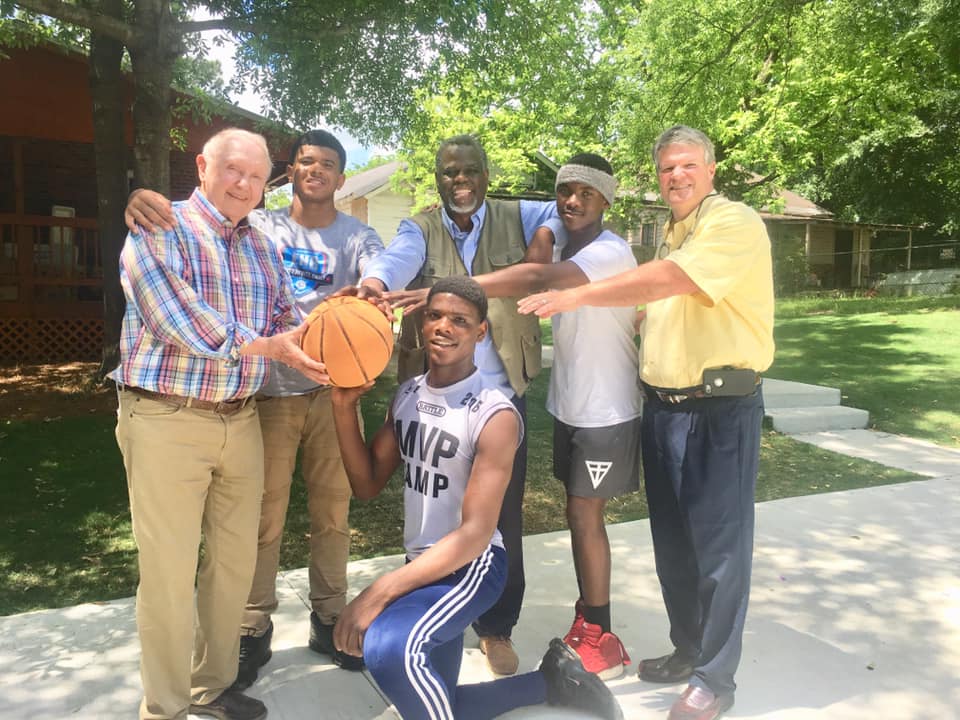 JohnEdMathison's tweet image. The best way to learn about people of another race is to sit down and listen to their stories.  
Click the link below to read today's blog, "What Can I Do? - Part 2."
johnedmathison.org/what-can-i-do-…