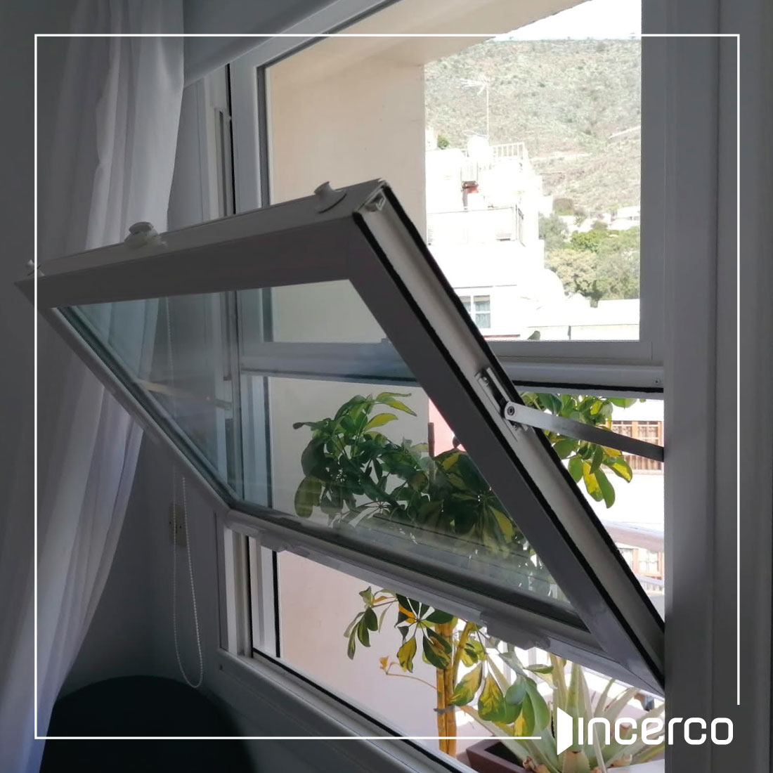 infoincerco's tweet photo. Las ventanas TOP VERTICAL SLIDE capturan con precisión la esencia del diseño tradicional. ❤️❤️❤️
Descúbrela en: https://t.co/gt6o5VAkYq
#incerco #topqualitywindows #windows #VentanaGuillotina #topjoin #topcolors https://t.co/w0Q2o43sjI