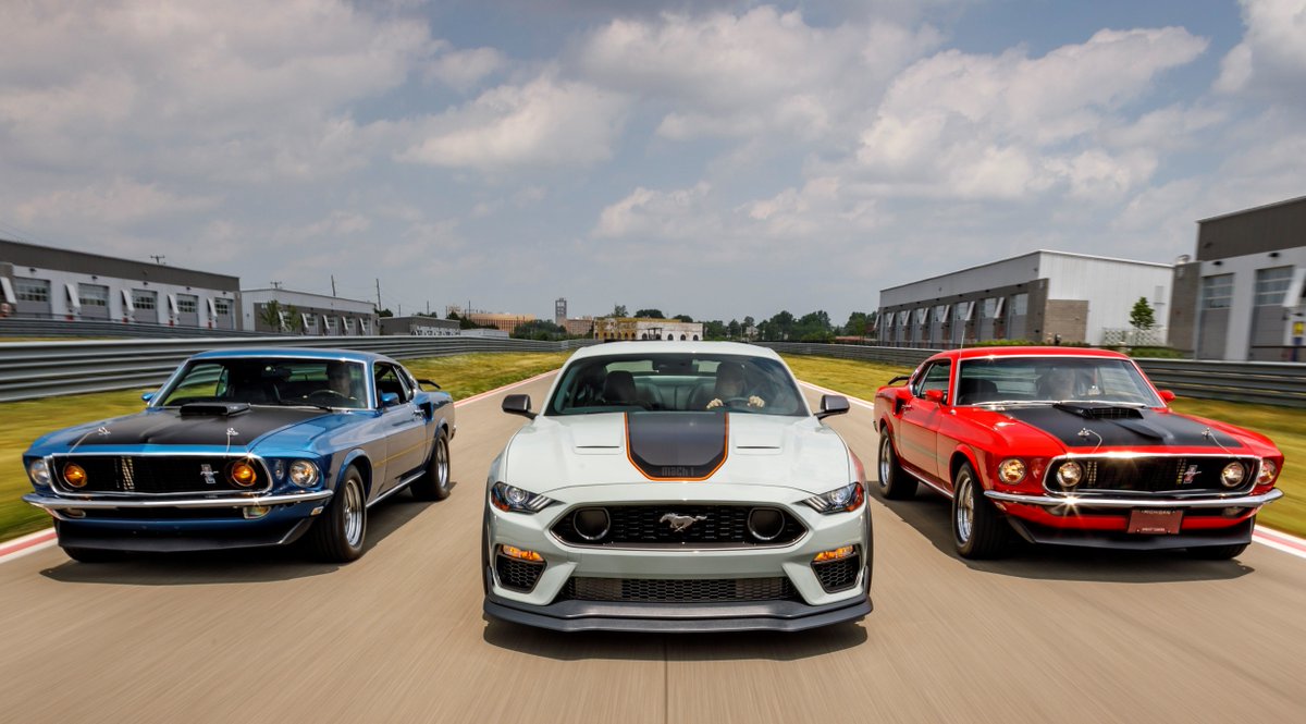 MustangCM's tweet photo. Tras un parón de 17 años se presenta el #MustangMach1, heredero del espíritu de su antepasado de 1969, y que complementa al Mach-e, el primer Mustang SUV de Ford en 56 años de historia del modelo. ¿Gasolina o eléctrico?

#FordMustangMach  I #MustangClubMadrid https://t.co/234aXc1B5j