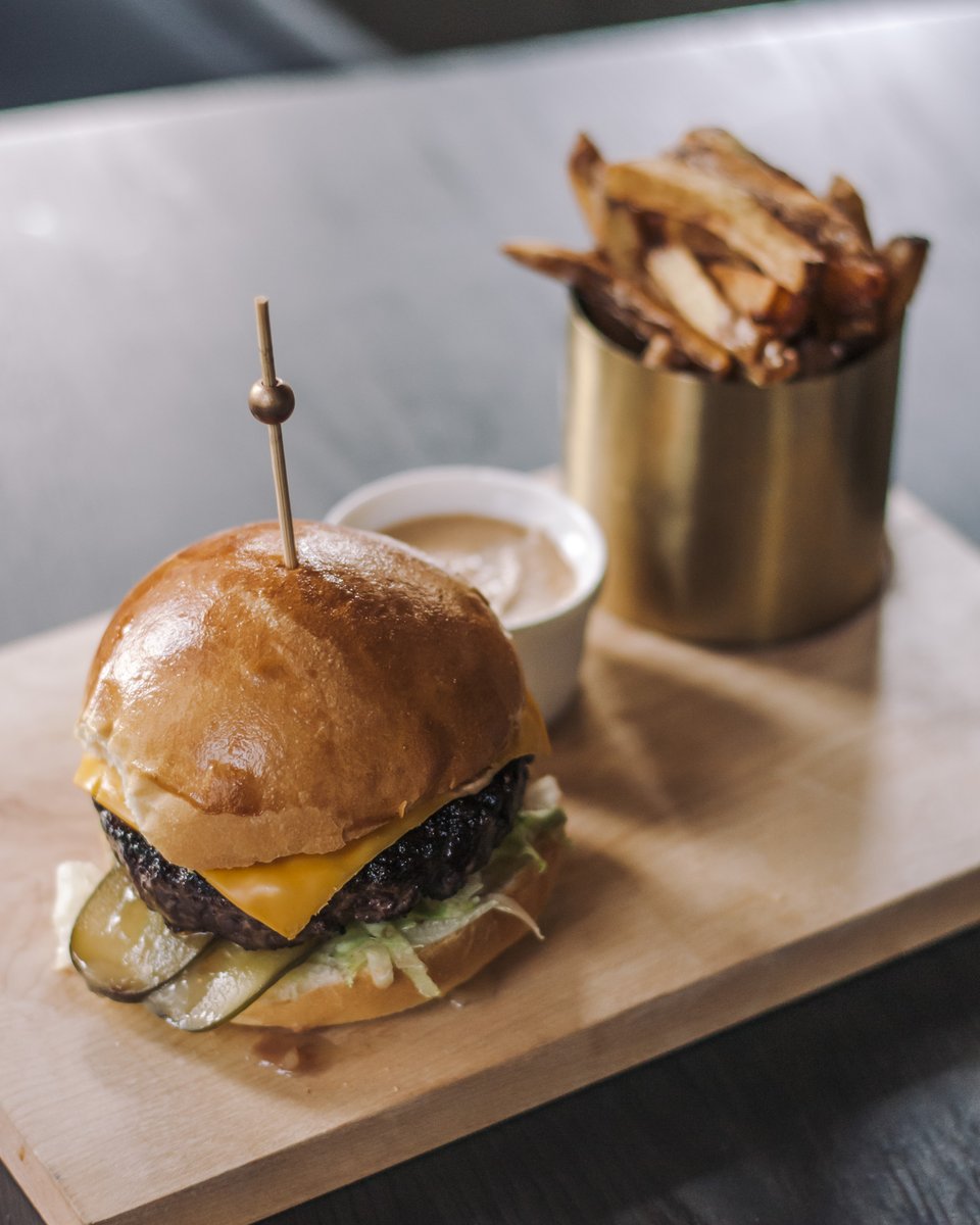ArthursToronto's tweet photo. to the man who always makes the best sandwiches | do-it-yourself kits for father's day | pre-order by 9 pm, friday, june 19 
https://t.co/NHP6PrecOs https://t.co/Q7ac6Zabnv