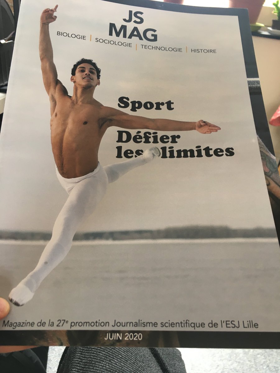 ESJLille's tweet photo. Il est tout beau, il est tout chaud ! Le mag de la 27e promo JS vient d'arriver à l'@ESJLille. Le thème : comprendre et déchiffrer les limites physiques, mentales et sociales des sportifs de haut niveau. 
Découvrez la version en ligne ➡️ https://t.co/X10FsEqwou
Bonne lecture ! https://t.co/U5bgJUHIb8