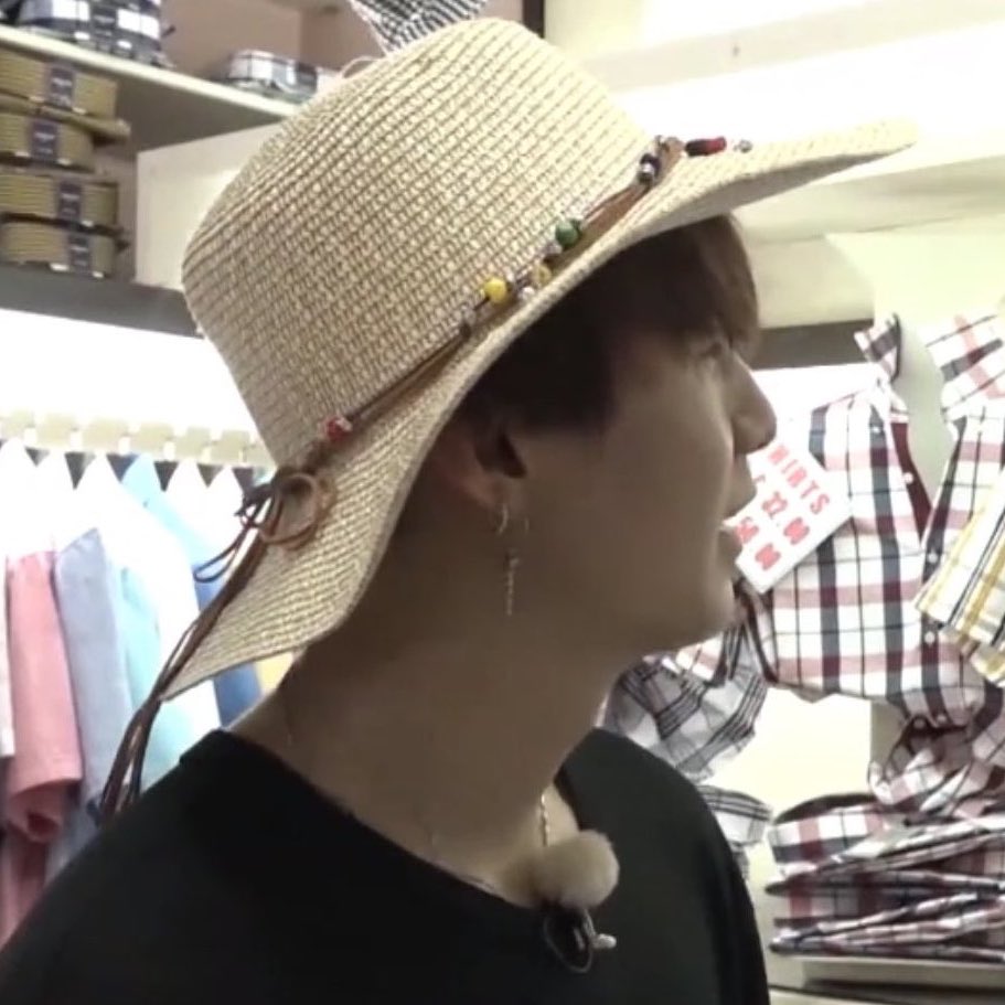 when yoongi gave taehyung his hat and his 'i love malta' shirt before he had to leave 