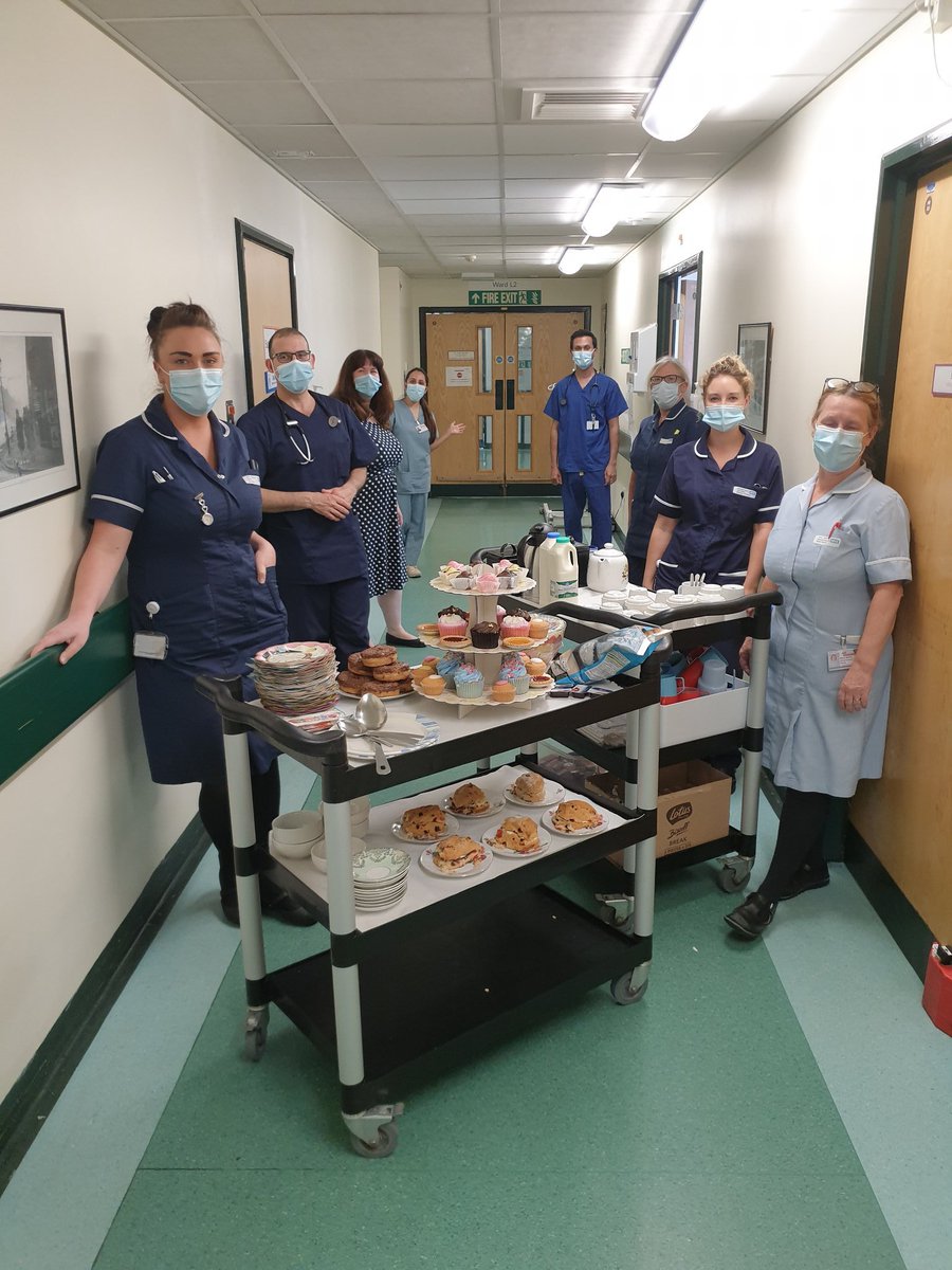 lisa8coleby9's tweet photo. Today on L3 we gave all our patient's a surprise and provided afternoon tea to cheer them up whilst we still can't have many visitors #behappy #cake #nurses  @acmsrft https://t.co/Q255npI2aI