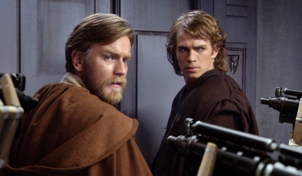 WookieeNews's tweet photo. #StrarWars | Ewan dejó más titulares en su entrevista con ACE Universe.

Habló sobre la necesidad de visionar la filmografía de Sir Alec Guinness cuando tenía entre 40-50 años y así preparar mejor su papel de Obi-Wan en la futura serie #Kenobi 😍 https://t.co/XUyF8jj6By