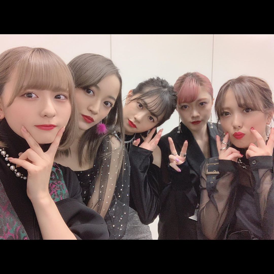 pesutrou's tweet photo. 個人活動になっても応援し続けます。
7年間楽しい思い出ありがとうございました。
#フェアリーズ
#Fairies
#伊藤萌々香 #下村実生 #林田真尋
#野元空 #井上理香子
#フェアリーズありがとう https://t.co/dDO2HtRUkD
