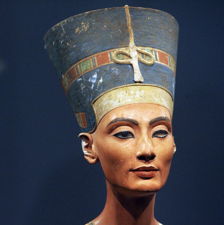Nefertiti (1370 BC - 1330BC)