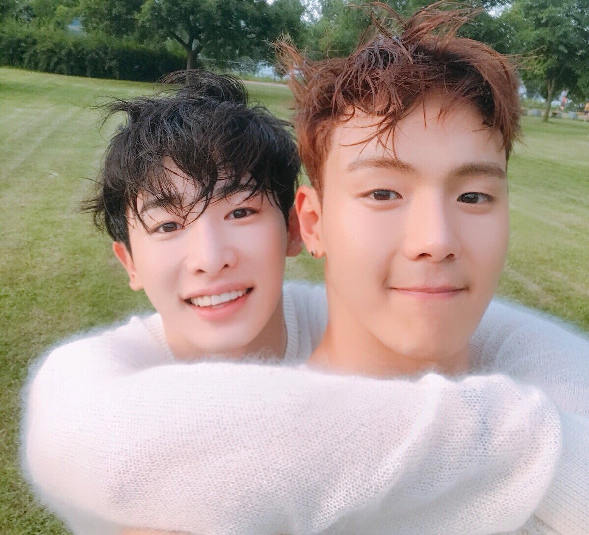 hes strong physically and as a character, he literally can survive the wild easily, he takes cute selfies, he likes taking photos of his food as well, he screenshots pics and upload them, he's a bear personified, lets his members bite his arms and he wont rly mind, a warm person,