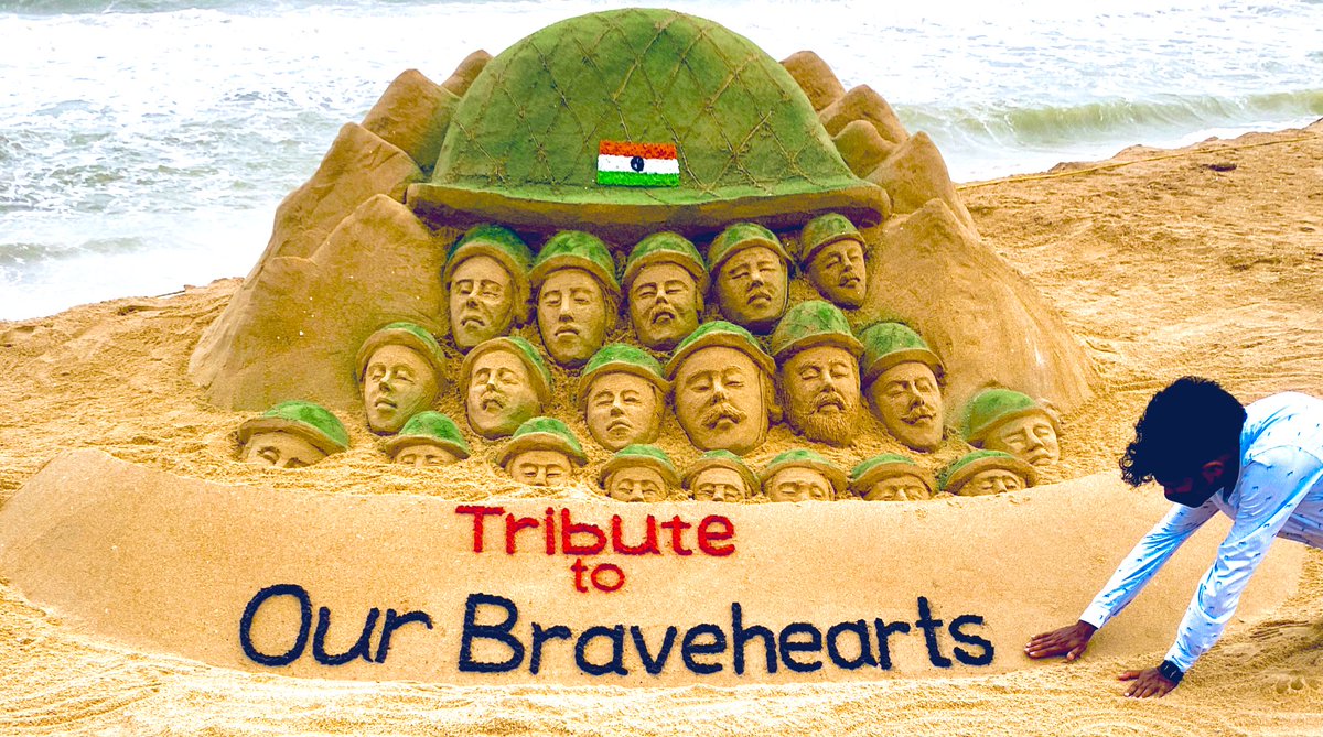 sudarsansand's tweet photo. Tribute to the Bravehearts of #IndianArmy who sacrificed their lives to protect our Motherland . My sand art at Puri beach in Odisha.
Jai Hind! https://t.co/6LZ4jCmTMF