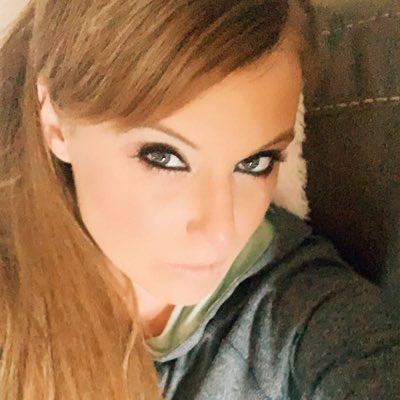 erikavineyard's tweet photo. #NewProfilePic https://t.co/IzgvgA3jGG