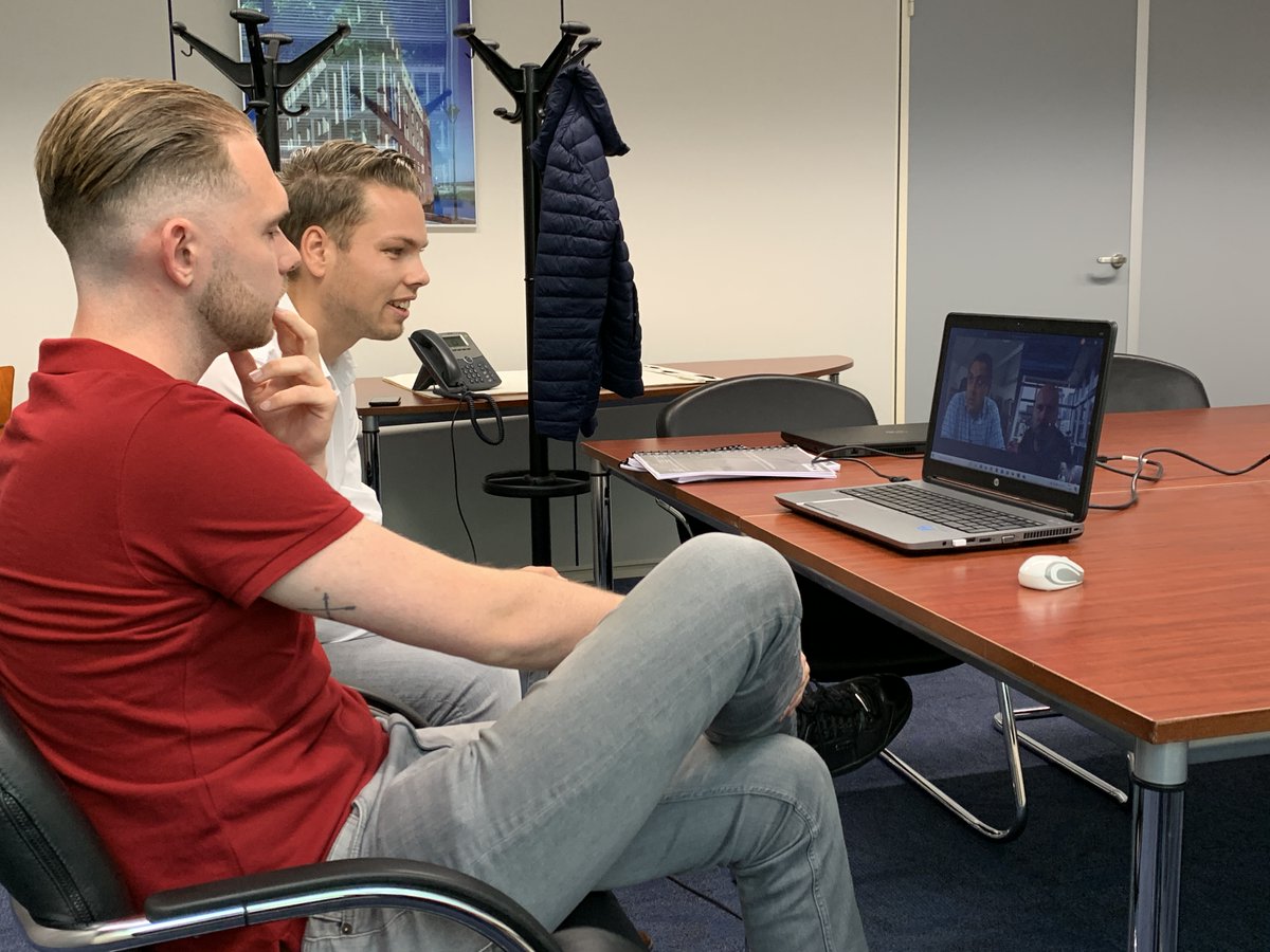 Niek en Niels hebben vandaag hun afstudeeronderzoek "Opzichter conform de #Wkb" gepresenteerd. Zitting via Teams ... ging super.  Een goed onderzoek met waardevolle aanbevelingen.  Felicitaties mannen! #waarde #talent <a href="/HANBouwkunde/">HAN Bouwkunde</a>