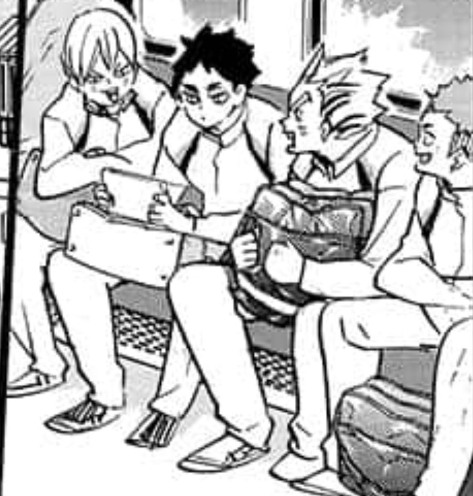 look at the way bokuto hugs his bag with his lil fists ? 