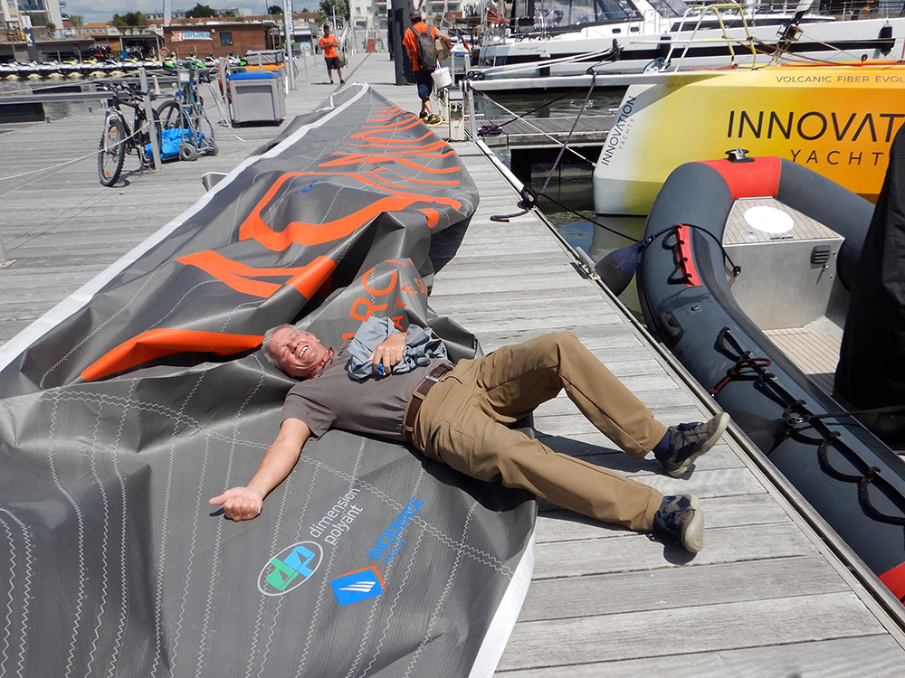 ANT_ARCTIC_LAB's tweet image. It has arrived… and is so beautiful :) ! The new J1 for our Open60AAL is not only 30% lighter and better performed… it is just beautiful! 
Tomorrow we will do some sea trails.

#dimensionpolyant #incidencesails #innovationyachts #antarcticlab