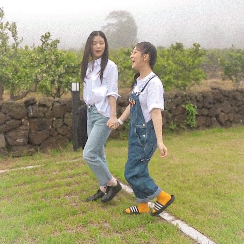 tiny_syeon tweet picture