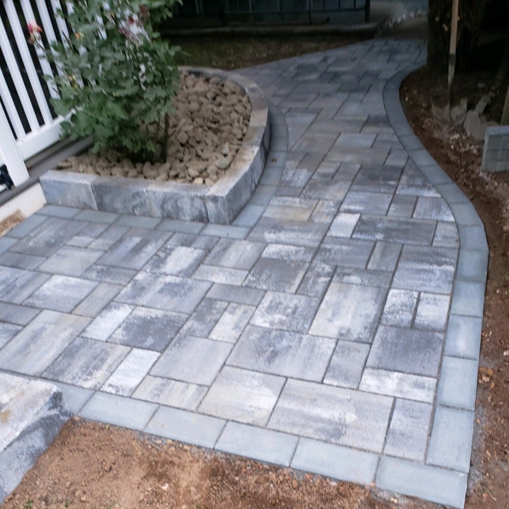 PaversWallsMD's tweet photo. #Halethorpe #Maryland #pavers #edgers #riverjacks https://t.co/UYFuaVwUbU