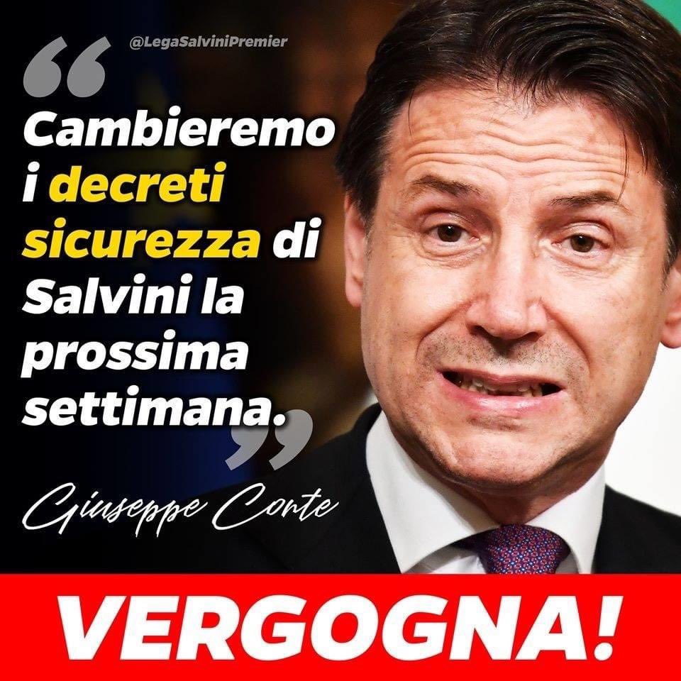 matteosalvinimi's tweet image. Detto da chi quei decreti aveva condiviso e approvato. Vergognoso e indecoroso, da tutti i punti di vista.
Anziché risolvere gli sciagurati ritardi su cassa integrazione e soldi alle imprese, individuano come priorità quella di togliere sicurezza al Paese.