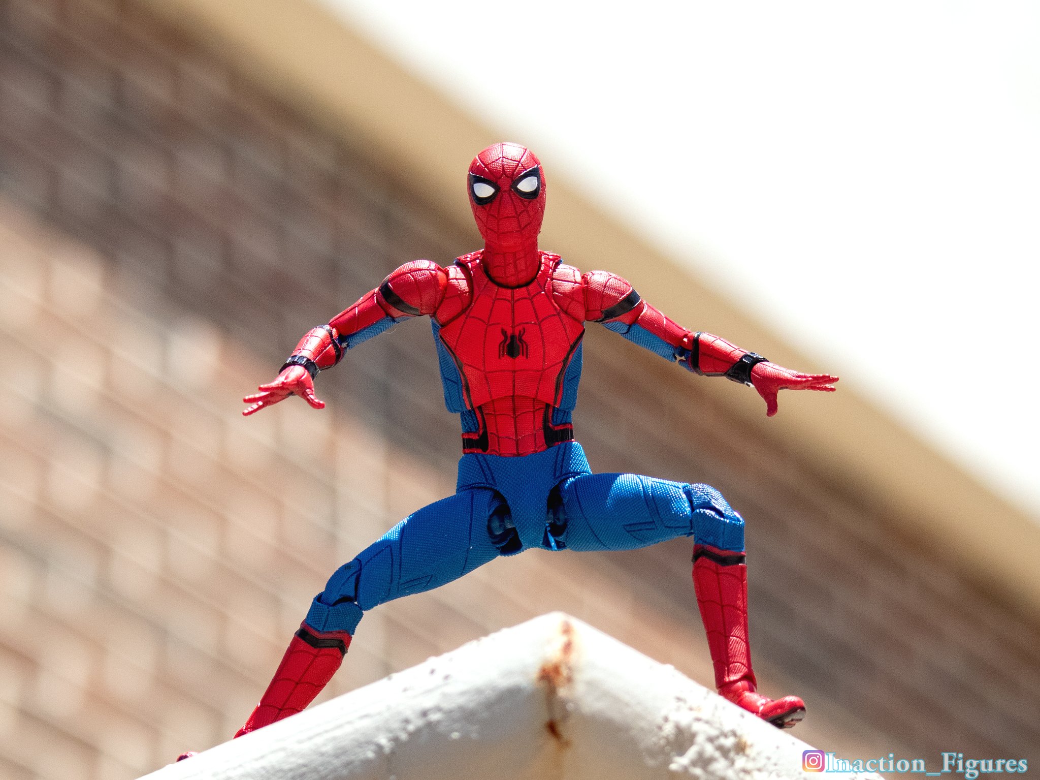 I Recreated Spider-Man Poses with an Action Figure! : r/marvelstudios