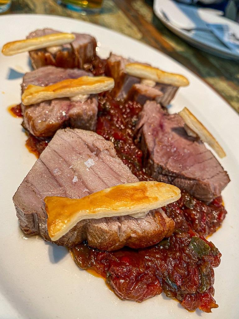 Ventresca de bonito en sofrito apoteósico 🍅 💥
Para reservar: latabernadelchefdelmar.com
.
.

Tuna belly &amp; mouthwatering tomato sauce 🍅💥 reservations:
latabernadelchefdelmar.com