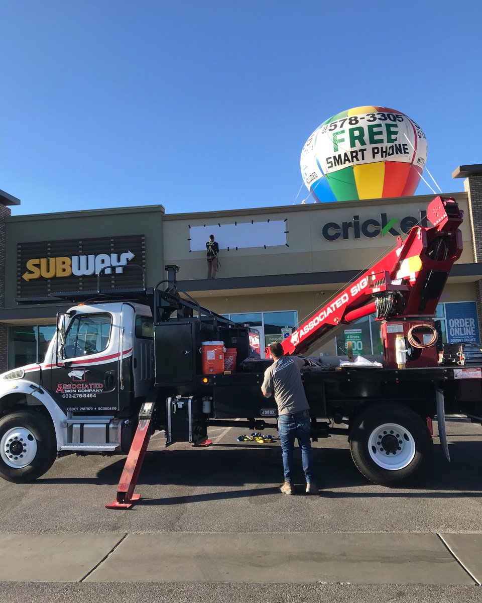ApexNetworkFran's tweet photo. Things are progressing at our new Southwest Tucson, AZ clinic! We are so excited to see this clinic all set up. Stay tuned for more behind the scenes photos of our newest clinic!

#ChooseApexPT #ComeHealWithUS #TucsonAZ https://t.co/OWLk1fjnTP