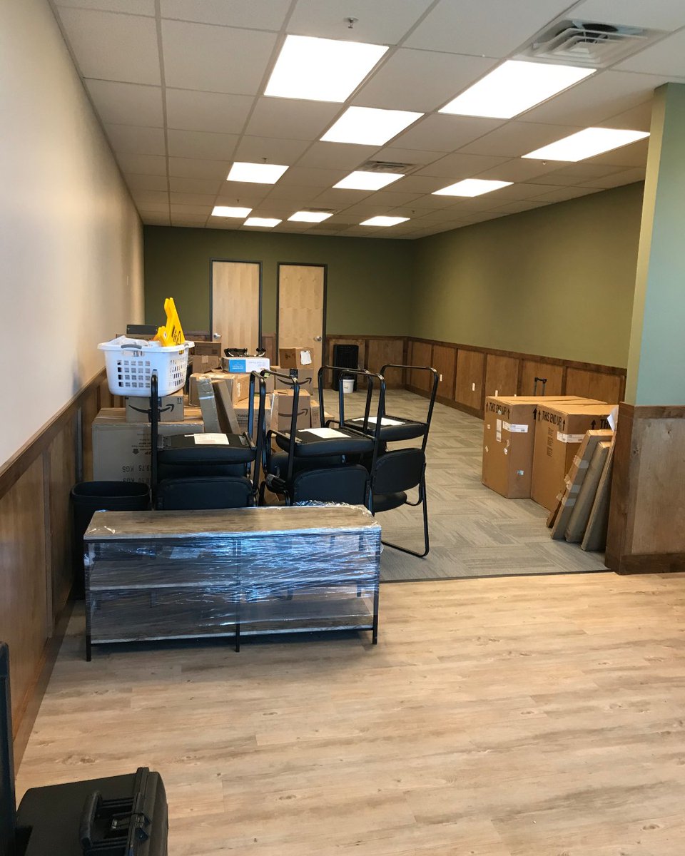 ApexNetworkFran's tweet photo. Things are progressing at our new Southwest Tucson, AZ clinic! We are so excited to see this clinic all set up. Stay tuned for more behind the scenes photos of our newest clinic!

#ChooseApexPT #ComeHealWithUS #TucsonAZ https://t.co/OWLk1fjnTP
