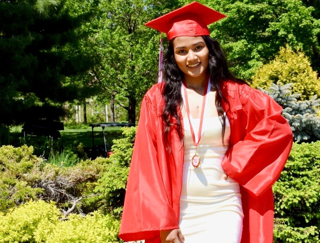COVID-19 presented many challenges for the Class of 2020. UnidosUS's young Latina empowerment program Entre Mujeres salutes its graduates for staying the course and wishes them well in their next journey! bit.ly/3fBiGBz