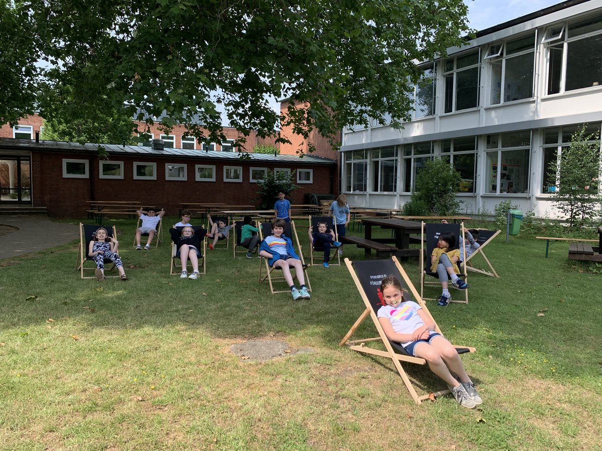 Social distance recess ain’t looking too bad @ISHannover