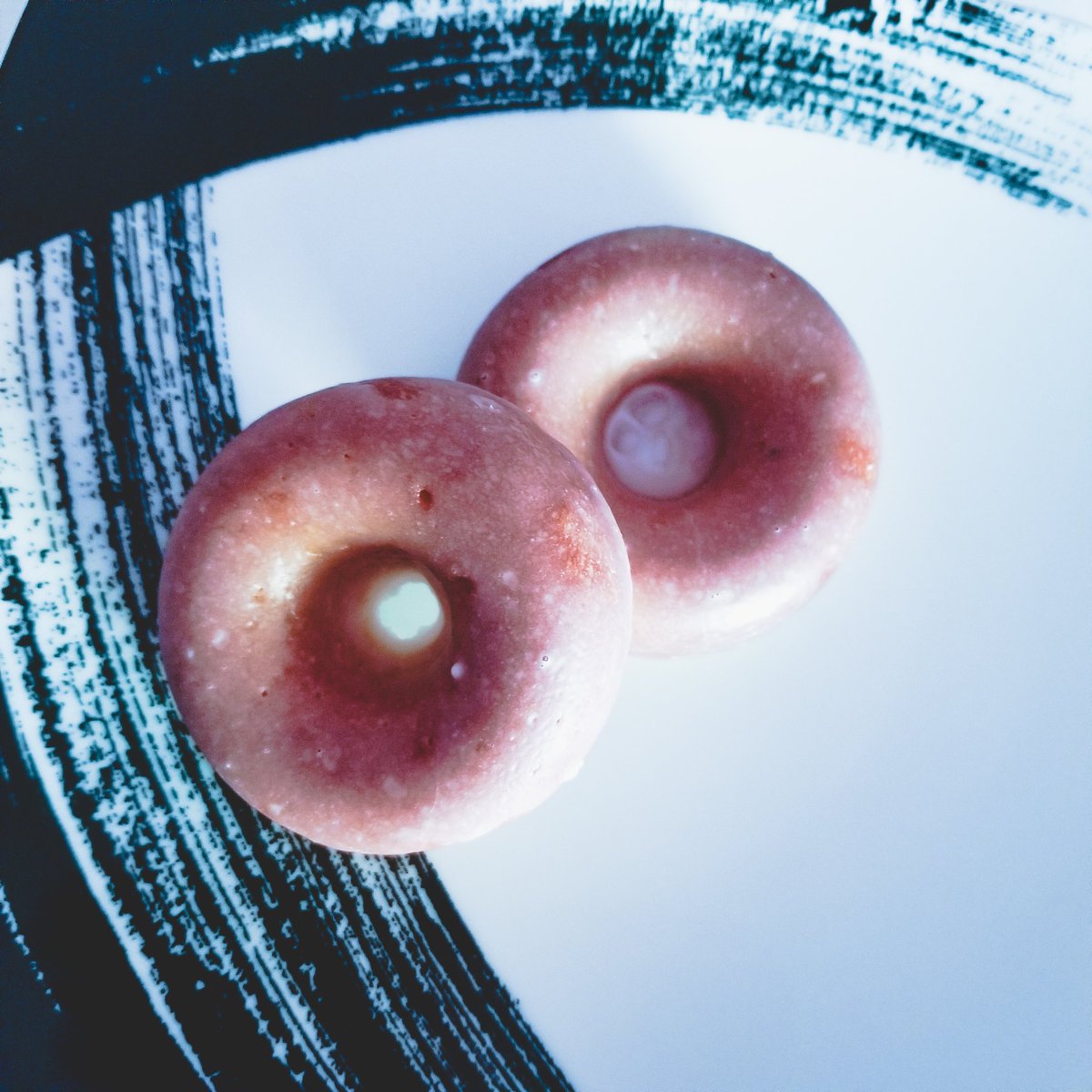Jamie_Lin's tweet image. Glazed donuts! Baked cake style yummies made in the #pamperedchef #minidonuts pan! 🍩

#donuts #homemade #donut #cakestyle #glazed #glazedandconfused #glazeddonut #breakfast #breakfastrecipes #nutmeg #yummiesinmytummies #baked #delight