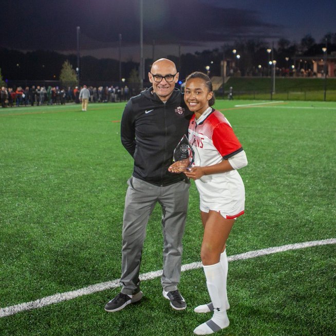 .<a href="/vidaurre_zoe/">Zoë Vidaurre</a> named <a href="/Gatorade/">Gatorade</a> District of Columbia girls soccer player of the year. bit.ly/ZoeVidaurre