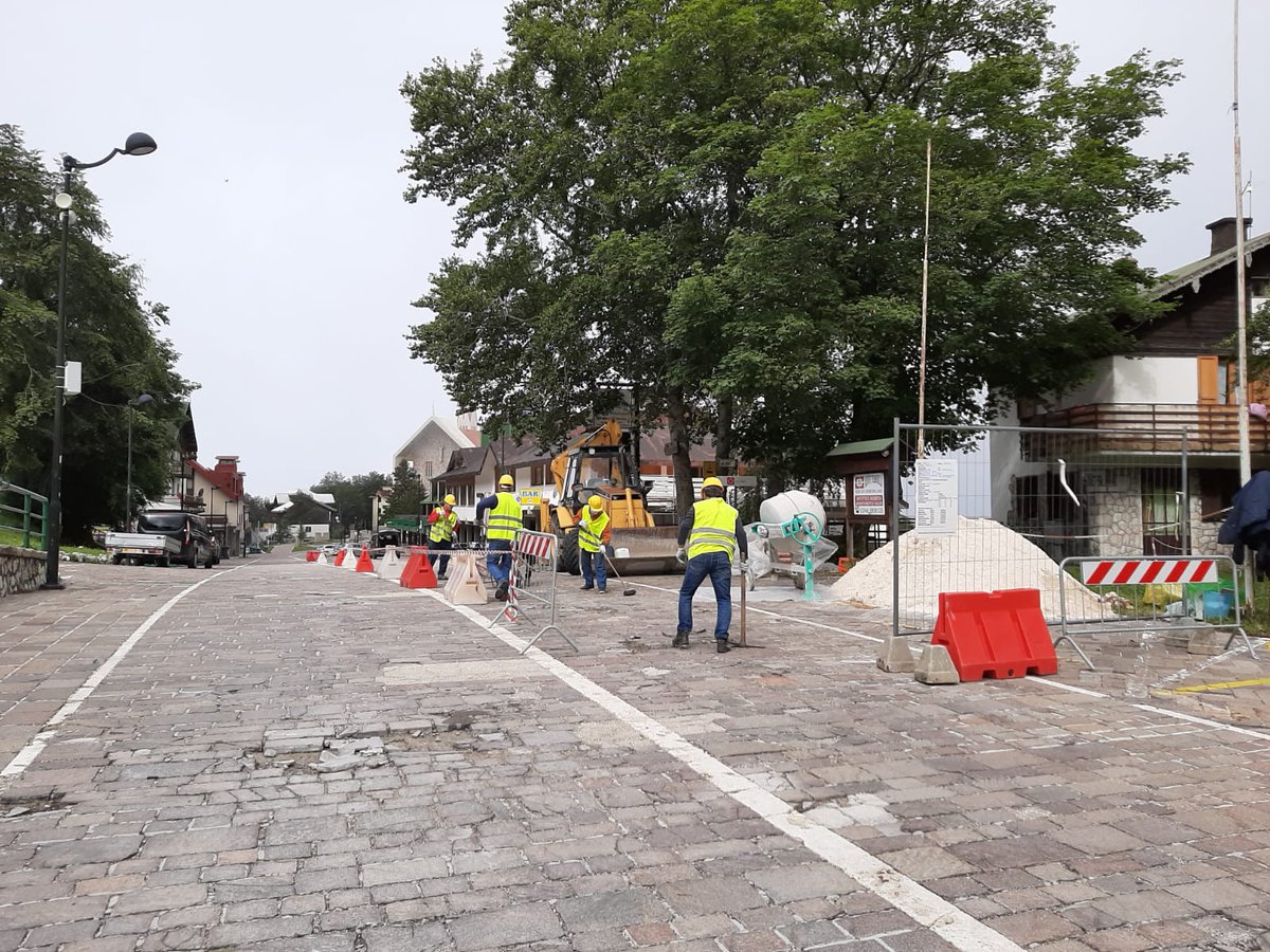 Via dei Villini: avviati lavori di messa in sicurezza. #terminillo #curadelterritorio #manutenzione shar.es/ab1Wuf